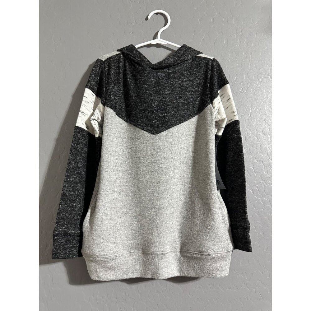 Runway Boys Pullover Hoodie Gray Size 5 NWT